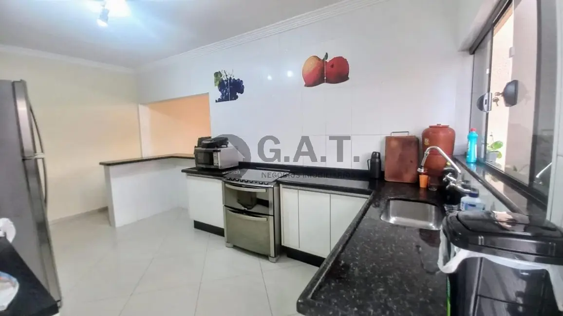 Casa com 3 quartos à venda, 164m2 em Jardim Residencial Martinez, Sorocaba - SP - imagem 9 Foto 9 de Casa com 3 quartos à venda, 164m2 em Jardim Residencial Martinez, Sorocaba - SP