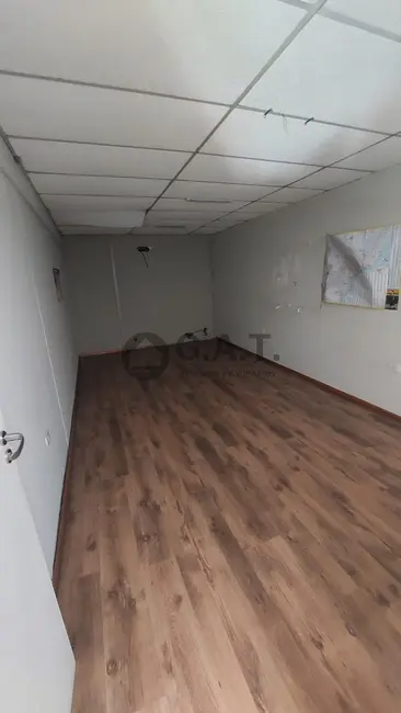 Sala Comercial para alugar, 750m2 em Vila Santana, Sorocaba - SP - imagem 9 Foto 9 de Sala Comercial para alugar, 750m2 em Vila Santana, Sorocaba - SP