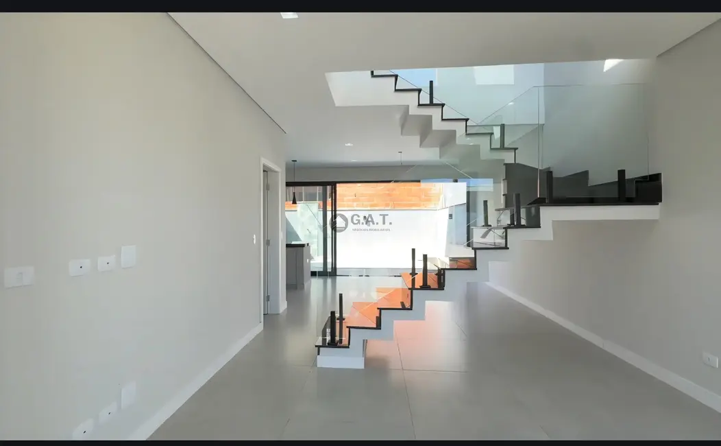 Casa de Condomínio com 3 quartos à venda, 165m2 em Cajuru do Sul, Sorocaba - SP - imagem 3 Foto 3 de Casa de Condomínio com 3 quartos à venda, 165m2 em Cajuru do Sul, Sorocaba - SP