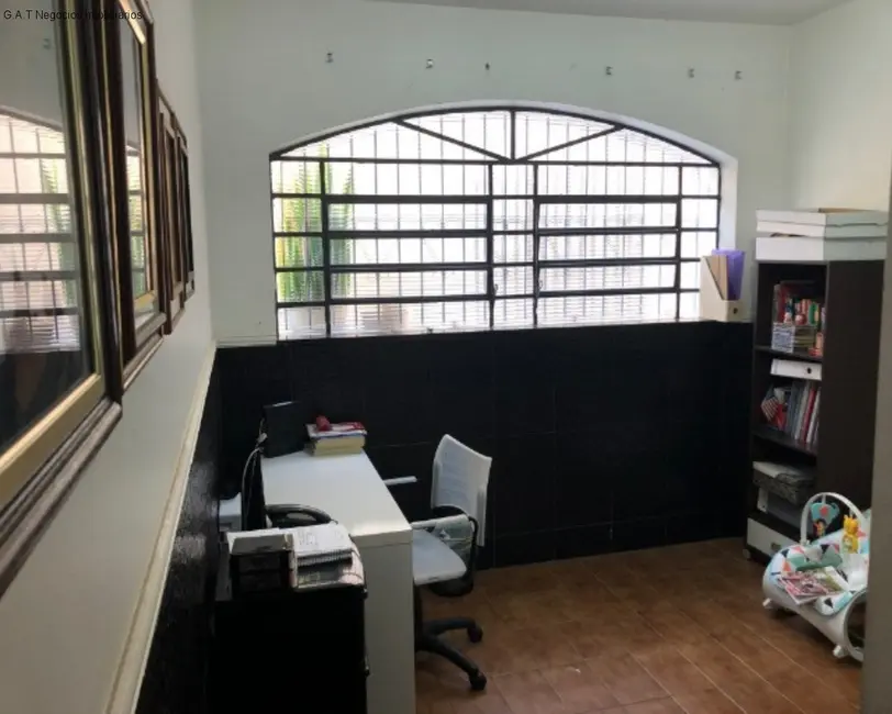 Casa com 3 quartos à venda, 165m2 em Vila Trujillo, Sorocaba - SP - imagem 8 Foto 8 de Casa com 3 quartos à venda, 165m2 em Vila Trujillo, Sorocaba - SP