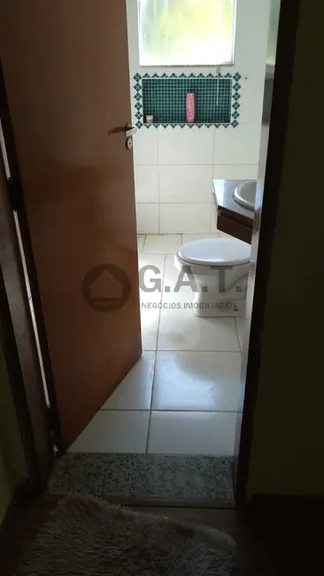 Foto 3 de Casa com 3 quartos à venda, 232m2 em Aracoiaba Da Serra - SP