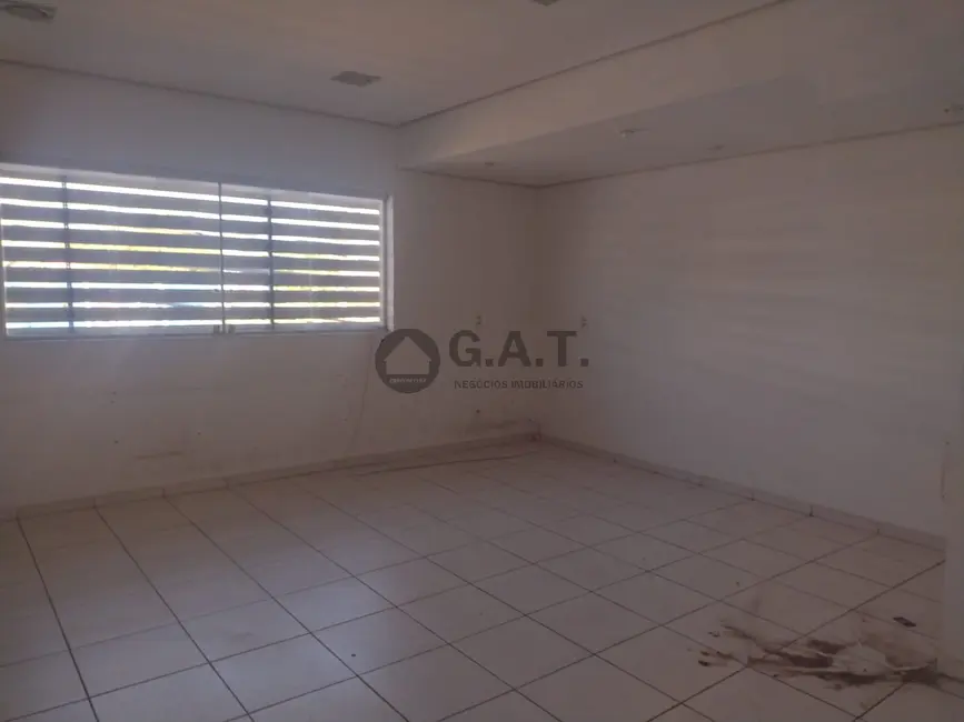 Sala Comercial para alugar, 32m2 em Jardim Santa Rosália, Sorocaba - SP - imagem 2 Foto 2 de Sala Comercial para alugar, 32m2 em Jardim Santa Rosália, Sorocaba - SP