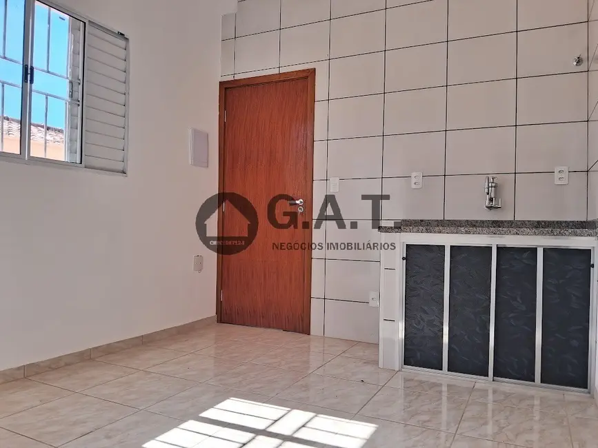 Foto 2 de Kitnet com 1 quarto para alugar, 21m2 em Jardim Vergueiro, Sorocaba - SP