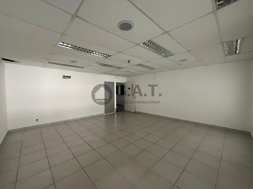 Sala Comercial para alugar, 636m2 em Vila Augusta, Sorocaba - SP - imagem 9 Foto 9 de Sala Comercial para alugar, 636m2 em Vila Augusta, Sorocaba - SP