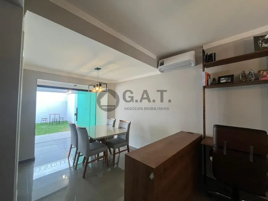 Casa de Condomínio com 3 quartos para alugar, 97m2 em Jardim Vera Cruz, Sorocaba - SP - imagem 8 Foto 8 de Casa de Condomínio com 3 quartos para alugar, 97m2 em Jardim Vera Cruz, Sorocaba - SP