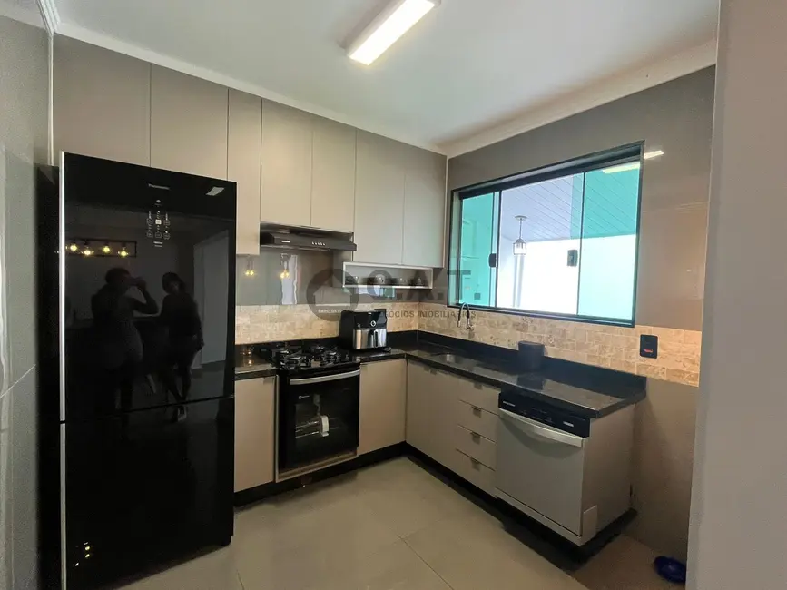 Casa de Condomínio com 3 quartos para alugar, 97m2 em Jardim Vera Cruz, Sorocaba - SP - imagem 6 Foto 6 de Casa de Condomínio com 3 quartos para alugar, 97m2 em Jardim Vera Cruz, Sorocaba - SP
