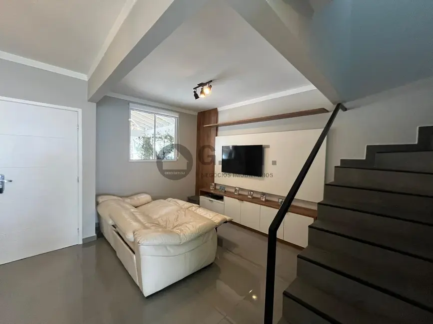 Casa de Condomínio com 3 quartos para alugar, 97m2 em Jardim Vera Cruz, Sorocaba - SP - imagem 9 Foto 9 de Casa de Condomínio com 3 quartos para alugar, 97m2 em Jardim Vera Cruz, Sorocaba - SP