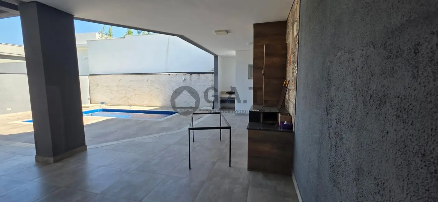 Casa de Condomínio com 3 quartos à venda, 290m2 em Jardim Residencial Chácara Ondina, Sorocaba - SP - imagem 4 Foto 4 de Casa de Condomínio com 3 quartos à venda, 290m2 em Jardim Residencial Chácara Ondina, Sorocaba - SP