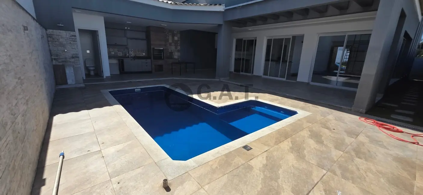 Casa de Condomínio com 3 quartos à venda, 290m2 em Jardim Residencial Chácara Ondina, Sorocaba - SP - imagem 7 Foto 7 de Casa de Condomínio com 3 quartos à venda, 290m2 em Jardim Residencial Chácara Ondina, Sorocaba - SP