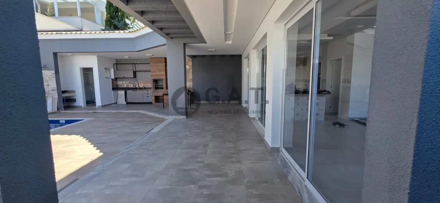 Casa de Condomínio com 3 quartos à venda, 290m2 em Jardim Residencial Chácara Ondina, Sorocaba - SP - imagem 6 Foto 6 de Casa de Condomínio com 3 quartos à venda, 290m2 em Jardim Residencial Chácara Ondina, Sorocaba - SP