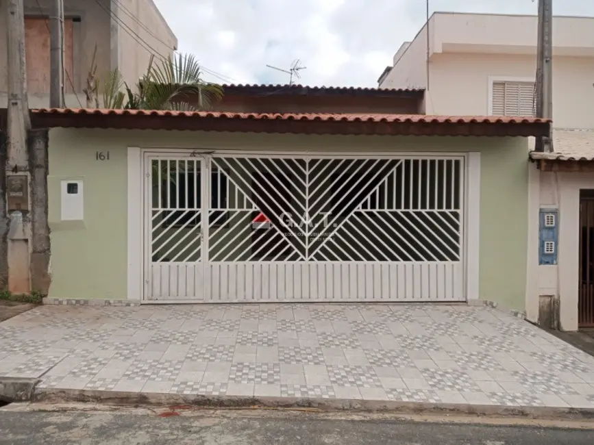 Foto 1 de Casa com 2 quartos para alugar, 92m2 em Jardim Topázio, Sorocaba - SP