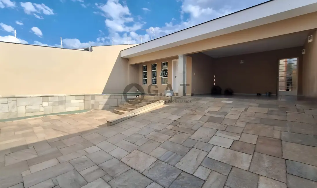 Foto 2 de Casa com 3 quartos à venda, 199m2 em Vila Gabriel, Sorocaba - SP