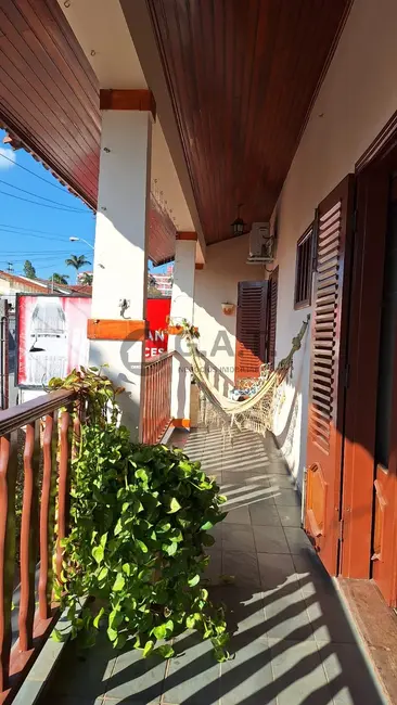 Casa com 3 quartos à venda, 402m2 em Jardim Saira, Sorocaba - SP - imagem 4 Foto 4 de Casa com 3 quartos à venda, 402m2 em Jardim Saira, Sorocaba - SP