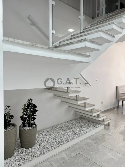 Casa de Condomínio com 3 quartos para alugar, 200m2 em Wanel Ville, Sorocaba - SP - imagem 7 Foto 7 de Casa de Condomínio com 3 quartos para alugar, 200m2 em Wanel Ville, Sorocaba - SP