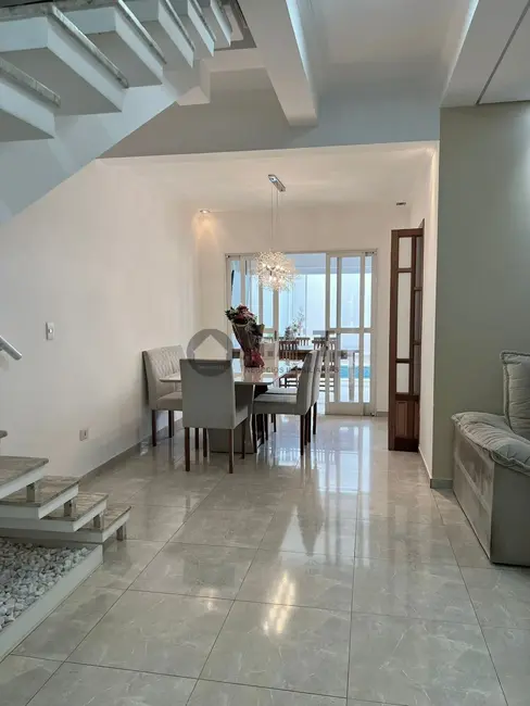 Casa de Condomínio com 3 quartos para alugar, 200m2 em Wanel Ville, Sorocaba - SP - imagem 2 Foto 2 de Casa de Condomínio com 3 quartos para alugar, 200m2 em Wanel Ville, Sorocaba - SP