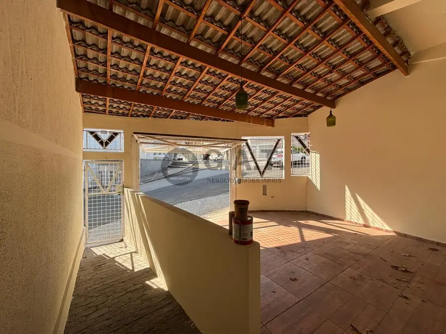 Foto 1 de Casa com 3 quartos para alugar, 100m2 em Jardim Dois Corações, Sorocaba - SP