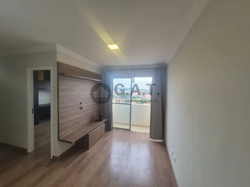 Foto 2 de Apartamento com 2 quartos à venda, 52m2 em Jardim Guadalajara, Sorocaba - SP