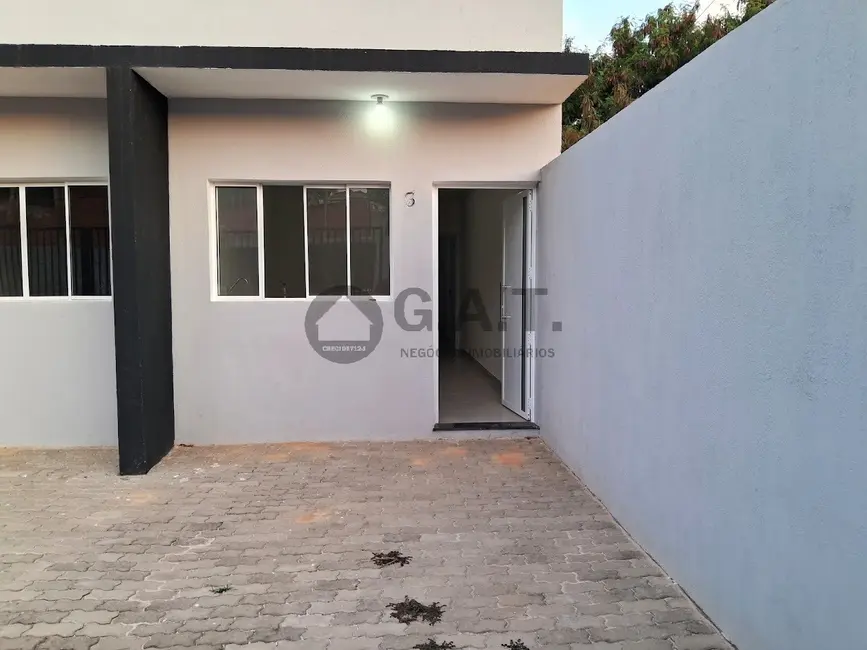 Casa com 1 quarto para alugar, 40m2 em Vila Barão, Sorocaba - SP - imagem 1 Foto 1 de Casa com 1 quarto para alugar, 40m2 em Vila Barão, Sorocaba - SP