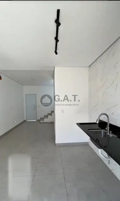 Casa com 2 quartos à venda, 70m2 em Jardim Itanguá, Sorocaba - SP - imagem 2 Foto 2 de Casa com 2 quartos à venda, 70m2 em Jardim Itanguá, Sorocaba - SP