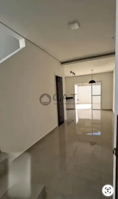 Casa com 2 quartos à venda, 70m2 em Jardim Itanguá, Sorocaba - SP - imagem 4 Foto 4 de Casa com 2 quartos à venda, 70m2 em Jardim Itanguá, Sorocaba - SP