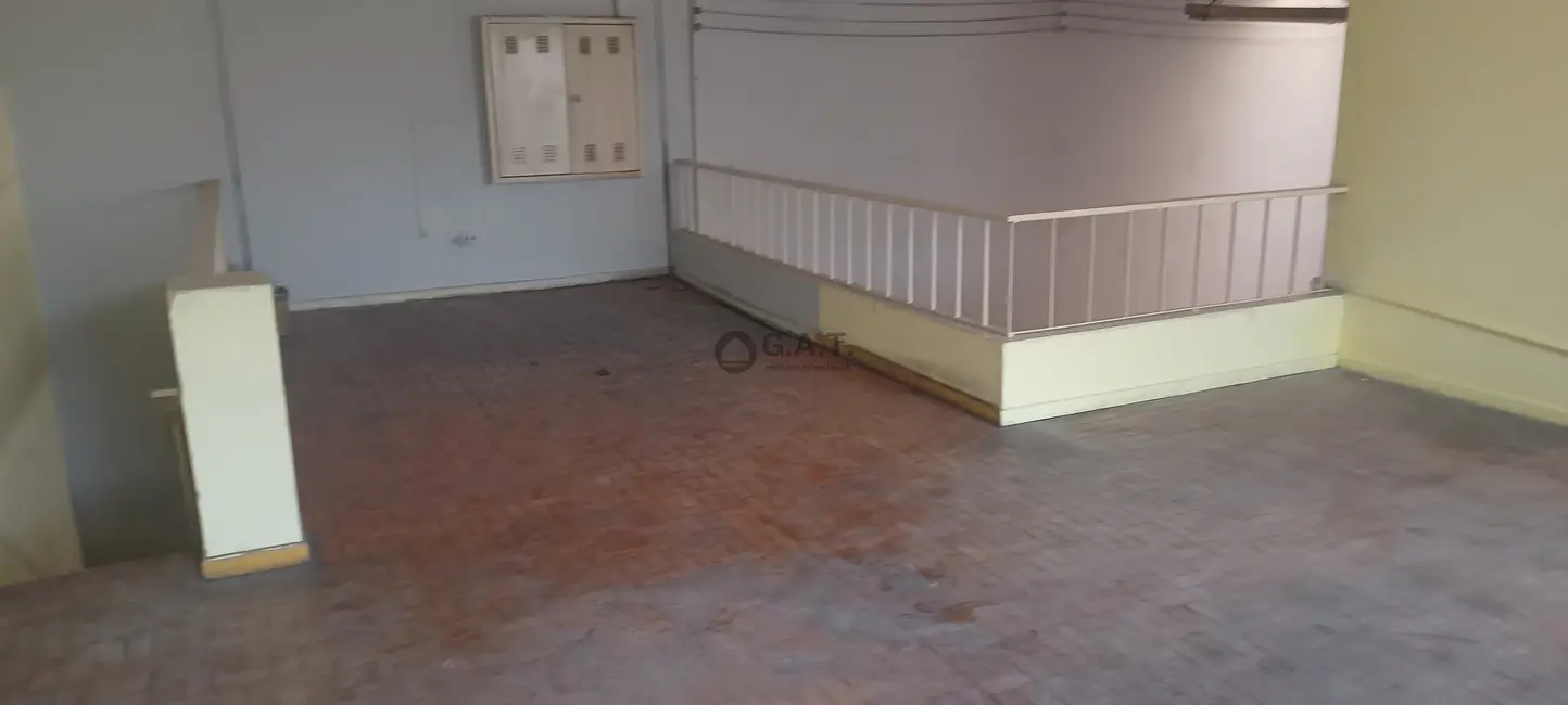 Foto 3 de Armazém / Galpão para alugar, 228m2 em Vila Lucy, Sorocaba - SP