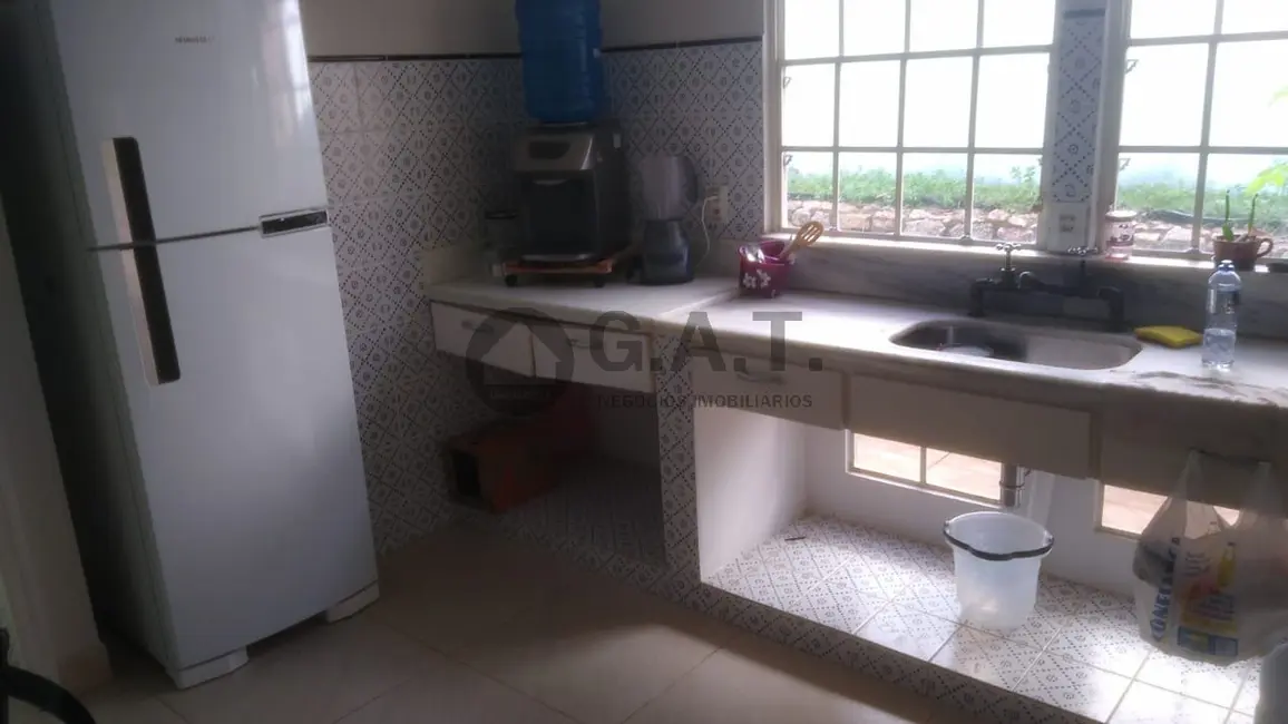 Foto 4 de Chácara com 3 quartos à venda, 360m2 em Aracoiaba Da Serra - SP