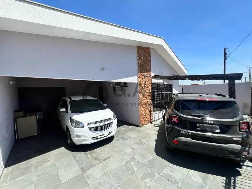 Foto 2 de Casa com 4 quartos à venda, 164m2 em Jardim Ana Maria, Sorocaba - SP