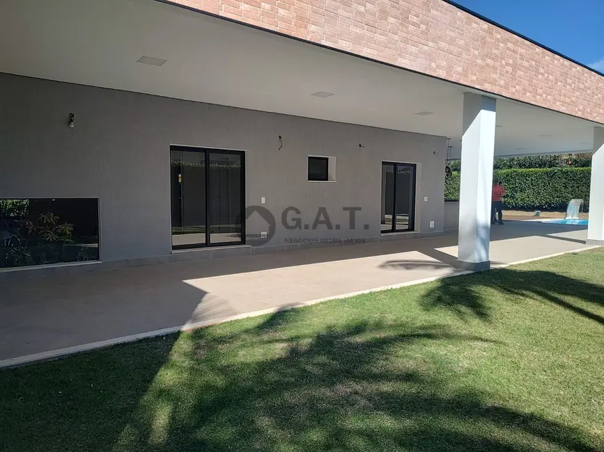 Foto 5 de Casa de Condomínio com 4 quartos à venda e para alugar, 454m2 em Aracoiaba Da Serra - SP