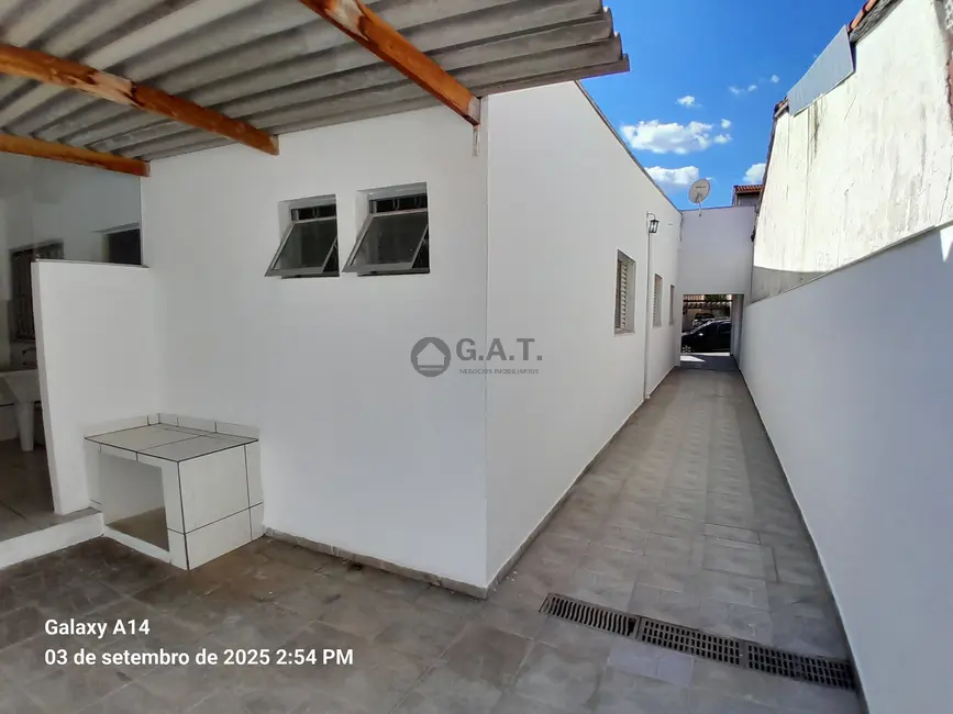 Foto 3 de Casa com 3 quartos para alugar, 120m2 em Jardim Leocádia, Sorocaba - SP
