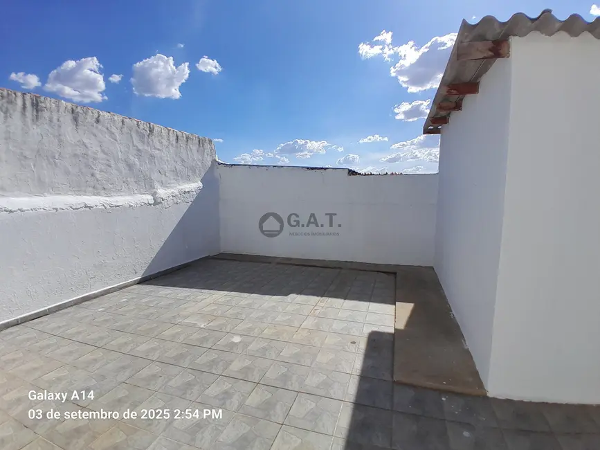 Foto 6 de Casa com 3 quartos para alugar, 120m2 em Jardim Leocádia, Sorocaba - SP