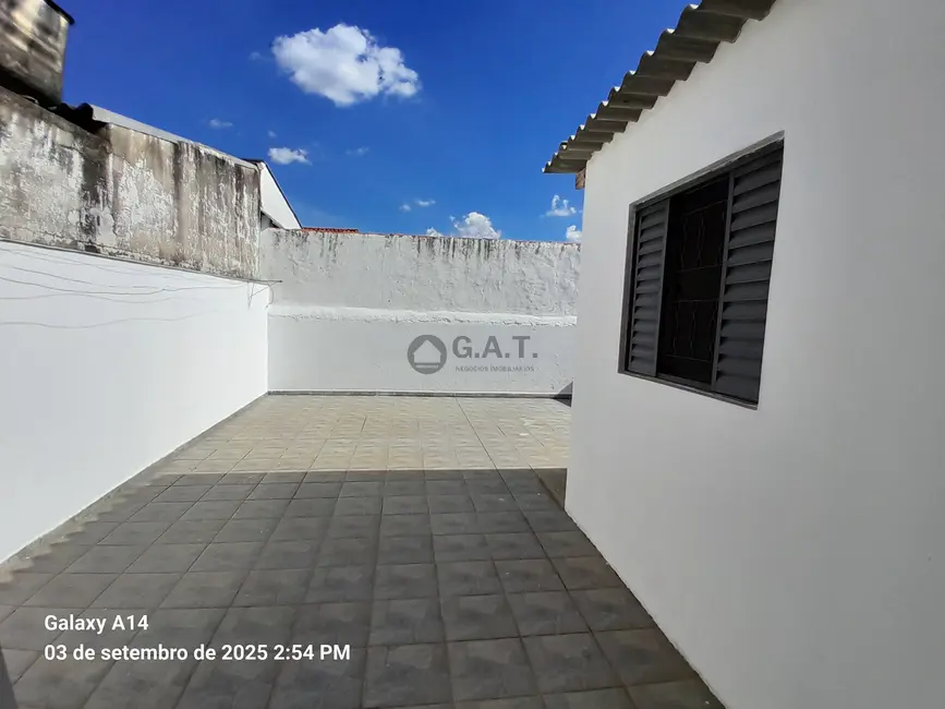 Foto 4 de Casa com 3 quartos para alugar, 120m2 em Jardim Leocádia, Sorocaba - SP