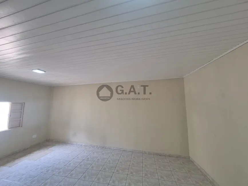 Foto 4 de Casa com 2 quartos para alugar, 100m2 em Vila Lucy, Sorocaba - SP