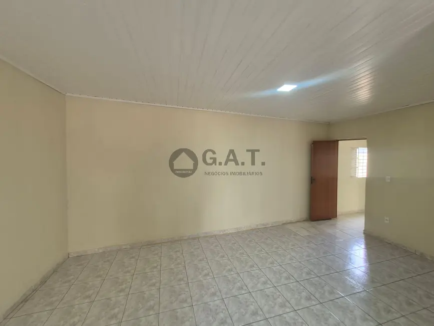 Foto 5 de Casa com 2 quartos para alugar, 100m2 em Vila Lucy, Sorocaba - SP