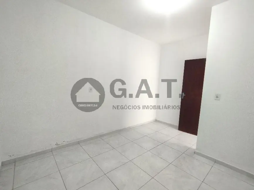 Casa com 3 quartos para alugar, 130m2 em Vila Barcelona, Sorocaba - SP - imagem 9 Foto 9 de Casa com 3 quartos para alugar, 130m2 em Vila Barcelona, Sorocaba - SP