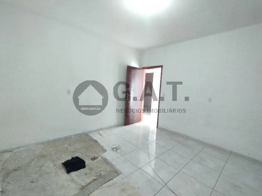 Casa com 3 quartos para alugar, 130m2 em Vila Barcelona, Sorocaba - SP - imagem 5 Foto 5 de Casa com 3 quartos para alugar, 130m2 em Vila Barcelona, Sorocaba - SP