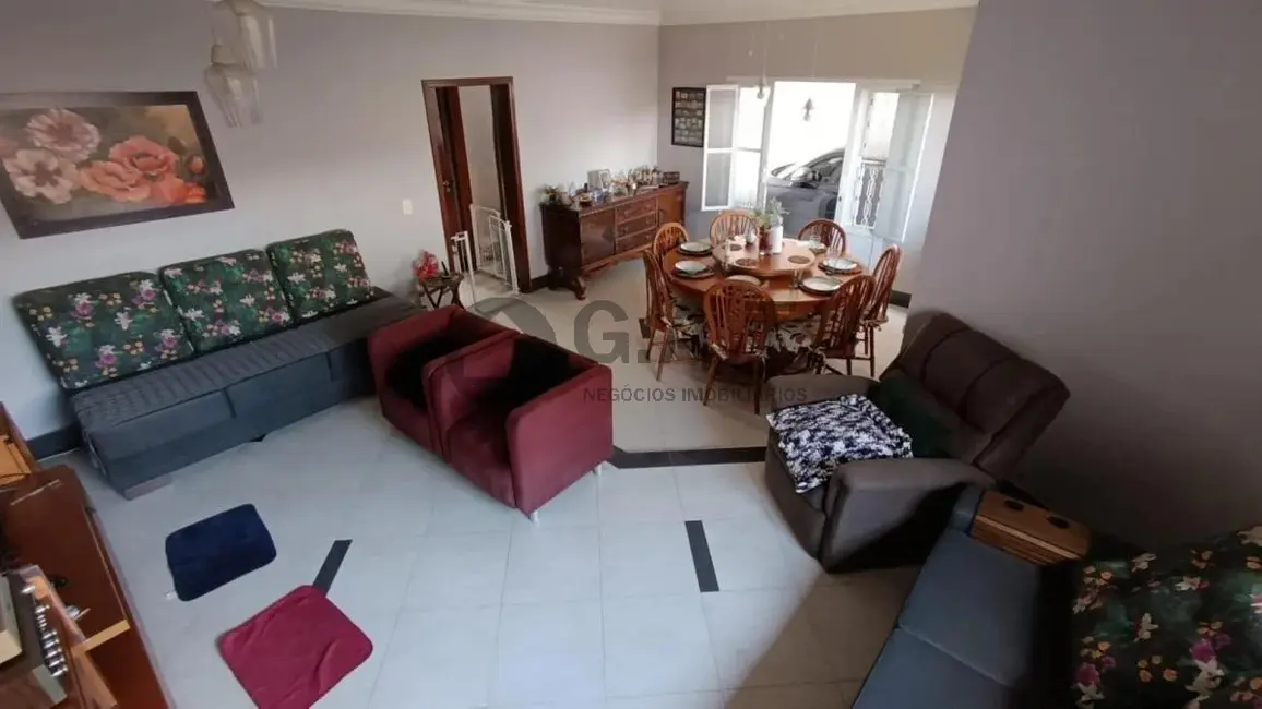 Casa com 4 quartos à venda, 287m2 em Jardim Americano, Sorocaba - SP - imagem 9 Foto 9 de Casa com 4 quartos à venda, 287m2 em Jardim Americano, Sorocaba - SP