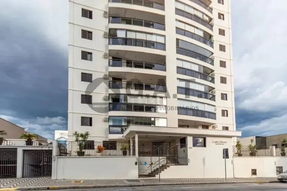 Apartamento com 3 quartos para alugar, 110m2 em Vila Independência, Sorocaba - SP - imagem 3 Foto 3 de Apartamento com 3 quartos para alugar, 110m2 em Vila Independência, Sorocaba - SP