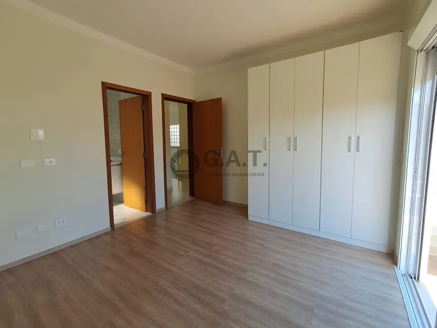 Casa de Condomínio com 3 quartos à venda, 253m2 em Jardim Residencial Chácara Ondina, Sorocaba - SP - imagem 8 Foto 8 de Casa de Condomínio com 3 quartos à venda, 253m2 em Jardim Residencial Chácara Ondina, Sorocaba - SP