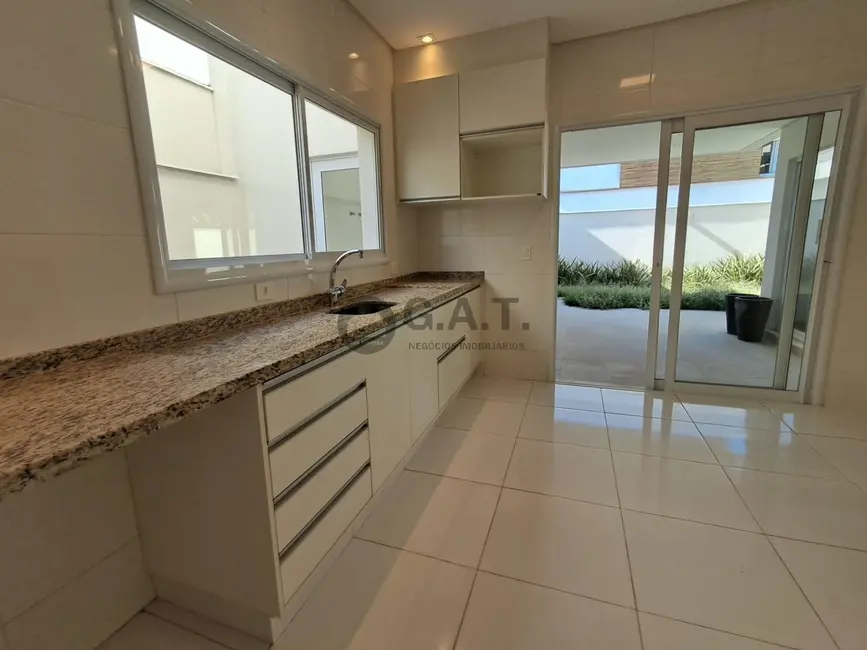 Casa de Condomínio com 3 quartos à venda, 253m2 em Jardim Residencial Chácara Ondina, Sorocaba - SP - imagem 3 Foto 3 de Casa de Condomínio com 3 quartos à venda, 253m2 em Jardim Residencial Chácara Ondina, Sorocaba - SP