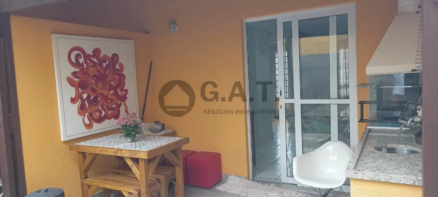 Foto 5 de Casa de Condomínio com 3 quartos à venda, 70m2 em Vossoroca, Votorantim - SP