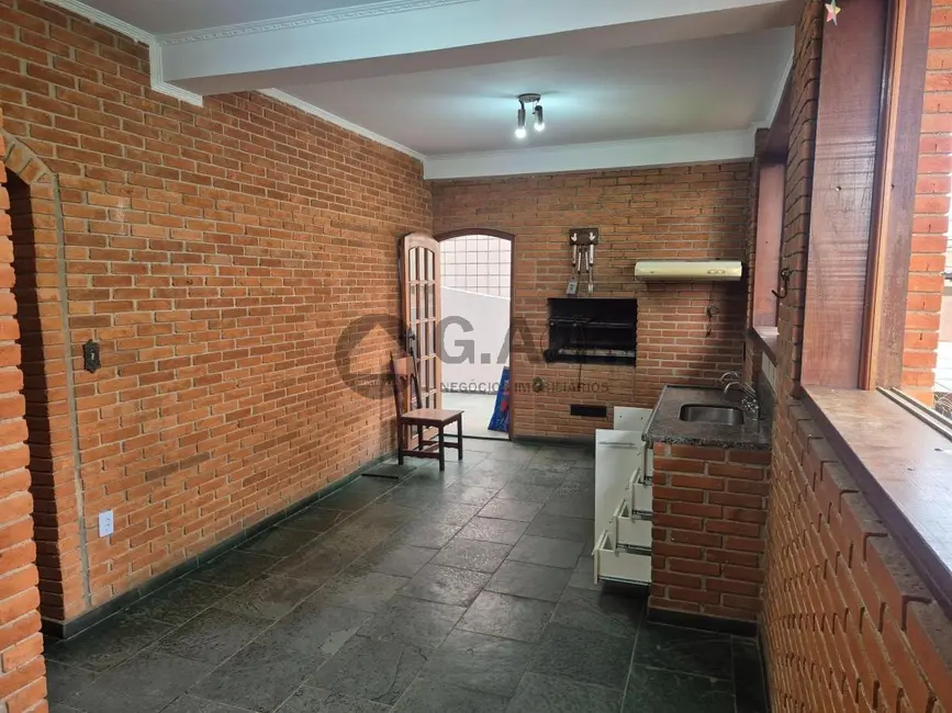 Casa com 3 quartos à venda, 300m2 em Vila Jardini, Sorocaba - SP - imagem 7 Foto 7 de Casa com 3 quartos à venda, 300m2 em Vila Jardini, Sorocaba - SP