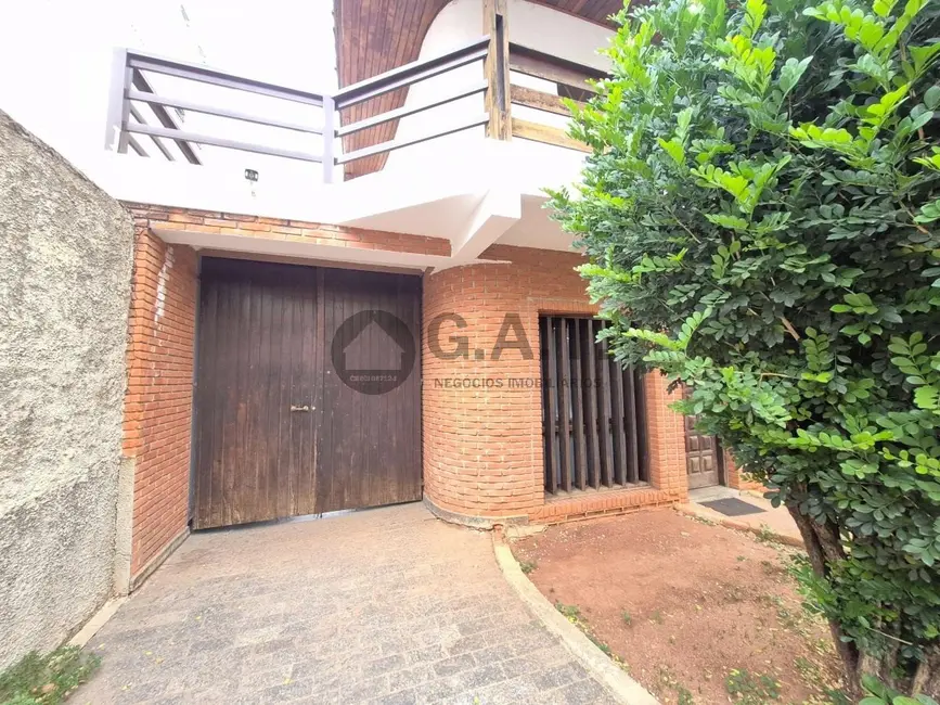 Casa com 3 quartos à venda, 300m2 em Vila Jardini, Sorocaba - SP - imagem 2 Foto 2 de Casa com 3 quartos à venda, 300m2 em Vila Jardini, Sorocaba - SP