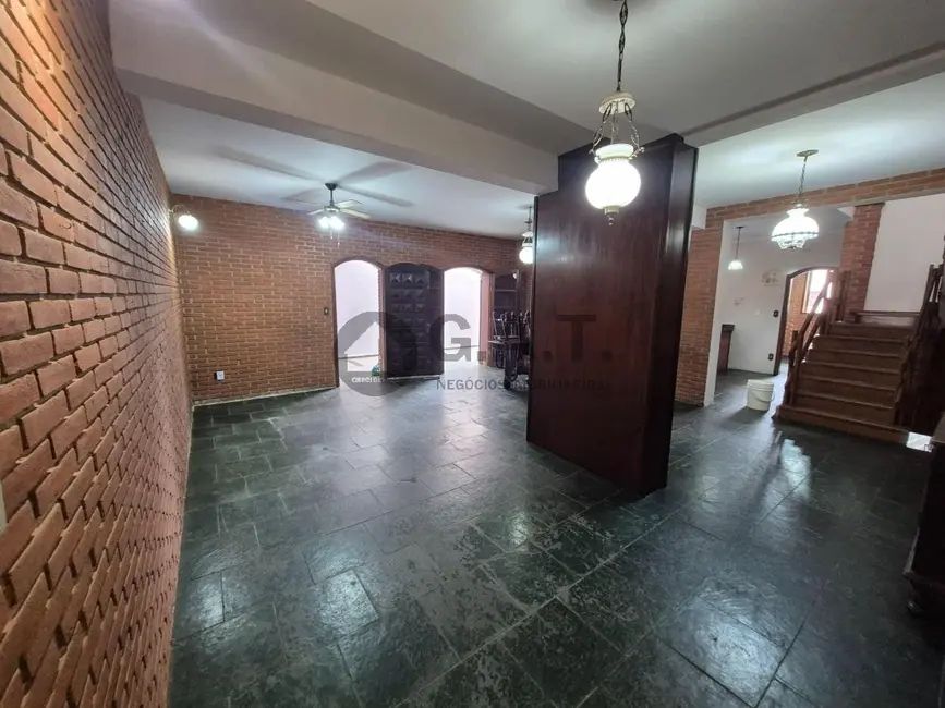 Casa com 3 quartos à venda, 300m2 em Vila Jardini, Sorocaba - SP - imagem 5 Foto 5 de Casa com 3 quartos à venda, 300m2 em Vila Jardini, Sorocaba - SP