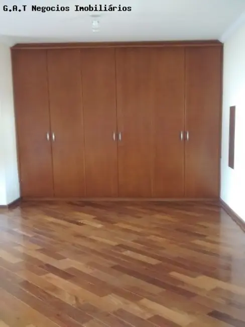 Casa de Condomínio com 4 quartos para alugar, 300m2 em Sorocaba - SP - imagem 5 Foto 5 de Casa de Condomínio com 4 quartos para alugar, 300m2 em Sorocaba - SP