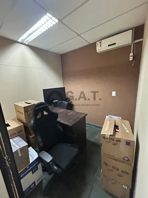 Sala Comercial para alugar, 276m2 em Vila Assis, Sorocaba - SP - imagem 3 Foto 3 de Sala Comercial para alugar, 276m2 em Vila Assis, Sorocaba - SP