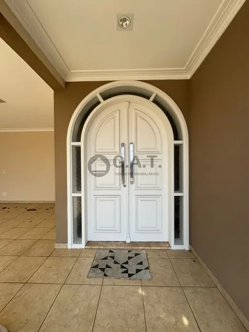 Casa de Condomínio com 4 quartos para alugar, 360m2 em Parque Campolim, Sorocaba - SP - imagem 3 Foto 3 de Casa de Condomínio com 4 quartos para alugar, 360m2 em Parque Campolim, Sorocaba - SP