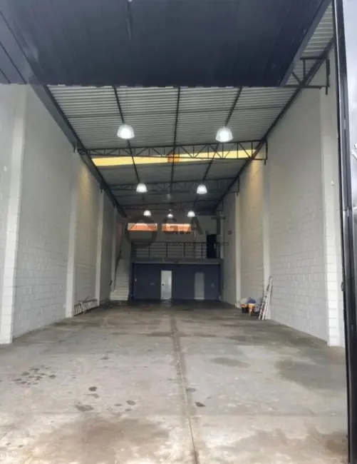 Foto 2 de Armazém / Galpão à venda, 310m2 em Sorocaba - SP