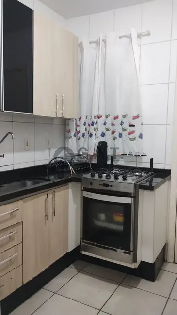 Foto 3 de Casa de Condomínio com 2 quartos para alugar, 77m2 em Caguassu, Sorocaba - SP