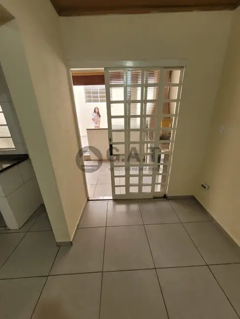 Casa com 3 quartos à venda, 130m2 em Vila Santana, Sorocaba - SP - imagem 5 Foto 5 de Casa com 3 quartos à venda, 130m2 em Vila Santana, Sorocaba - SP