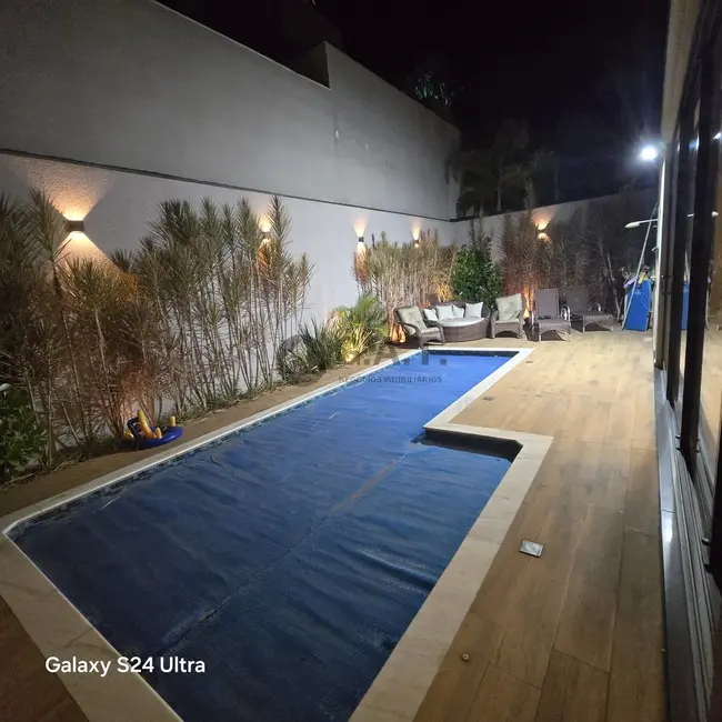 Casa de Condomínio com 3 quartos à venda, 305m2 em Alphaville Nova Esplanada, Votorantim - SP - imagem 8 Foto 8 de Casa de Condomínio com 3 quartos à venda, 305m2 em Alphaville Nova Esplanada, Votorantim - SP